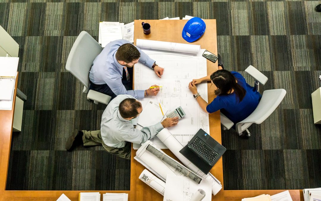 Projektmanagement im Allgemeinen – warum es gut ist, mit selbstständigen Projektmanagern oder kleinen Firmen zusammenzuarbeiten